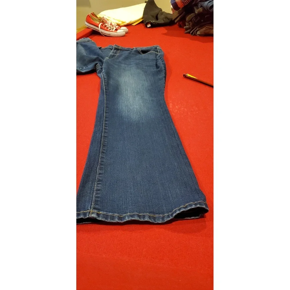Sonoma Goods for Life women Blue Jeans‎ Curvy Bootcut Size 18 Pockets Zip Button